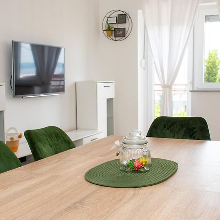Ferienwohnung Tomic Novi Vinodolski Exterior foto